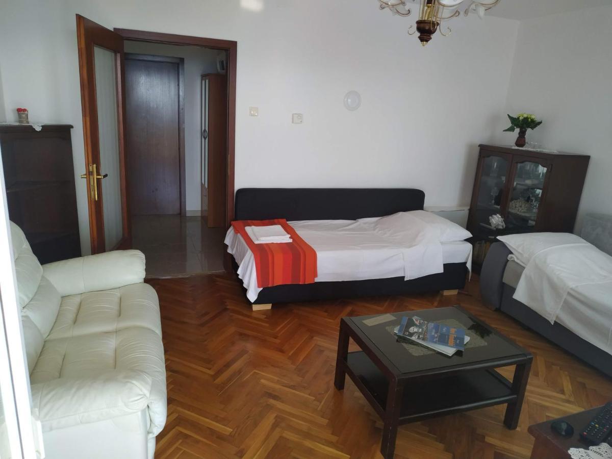 Apartments Marino Novi Vinodolski Bagian luar foto